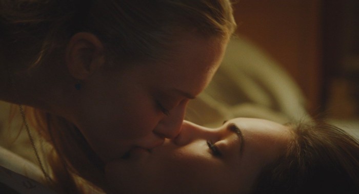 Amanda Seyfrid naked red cap