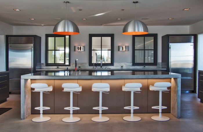 Wooden Bar Stool BW45