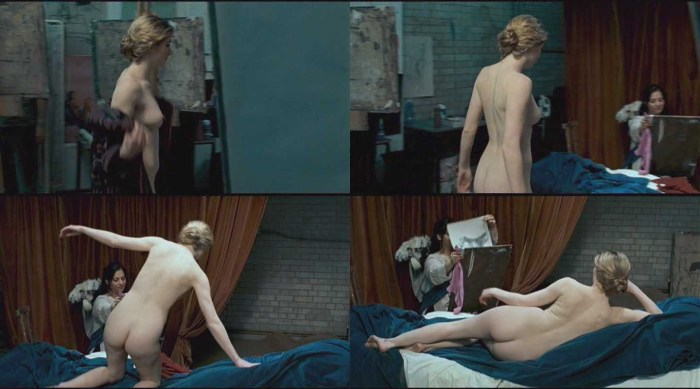 Naked actress Jody Comer