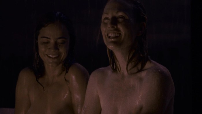 Erotic scenes with Alice Braga