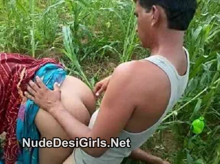 India naked