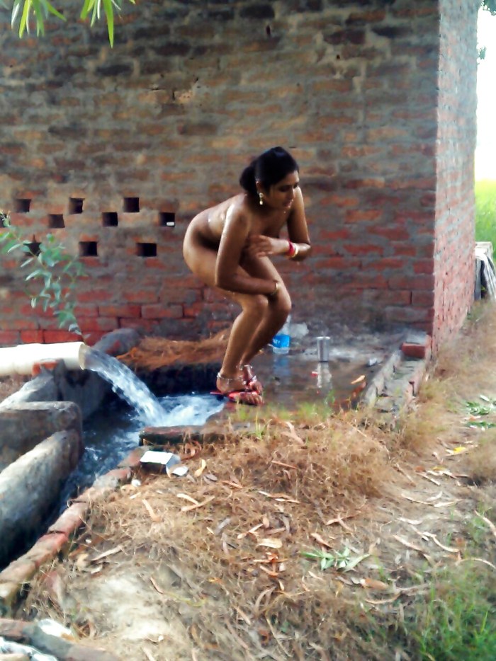 Fucking mature Russian women in nature