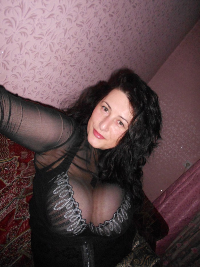 Carla James Sayz Plus in Lingerie