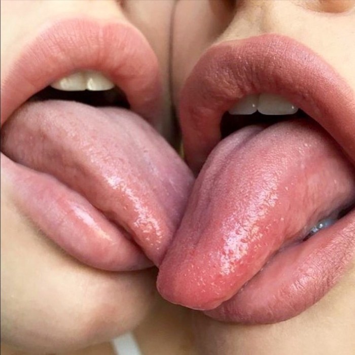 Cunnilingus close -up