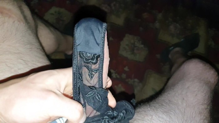 Masturbation of women in the car