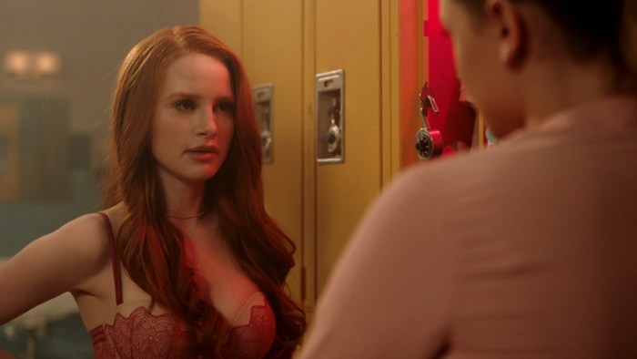 Kat dennings breasts without a bra