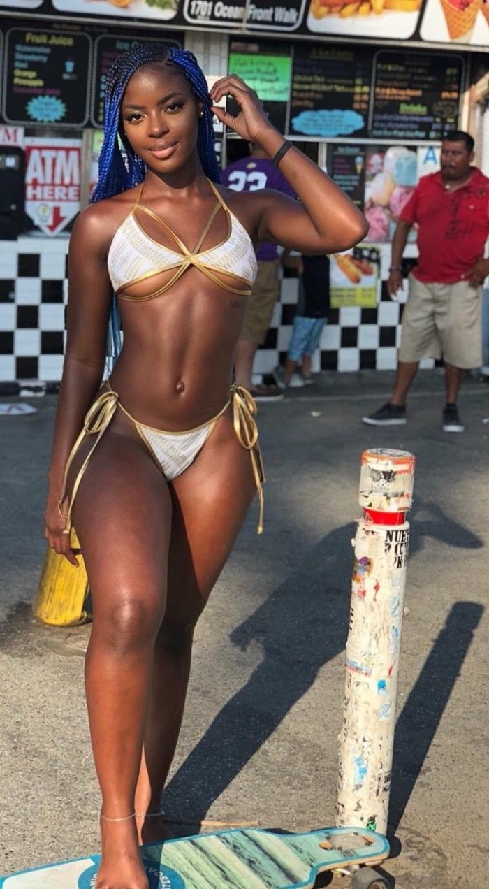 African No Bra
