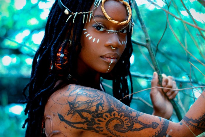 AMAZON TROWERS Women are beautiful