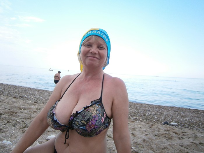 Tatar girls in swimsuits