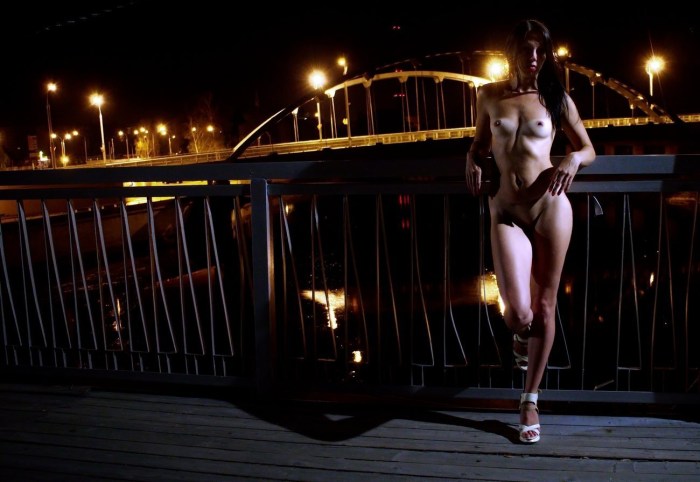 Night walk naked