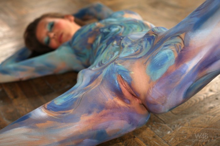 Drawing on a naked female body