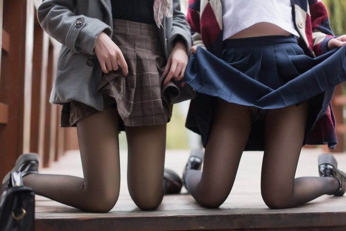 Tights crawled at school