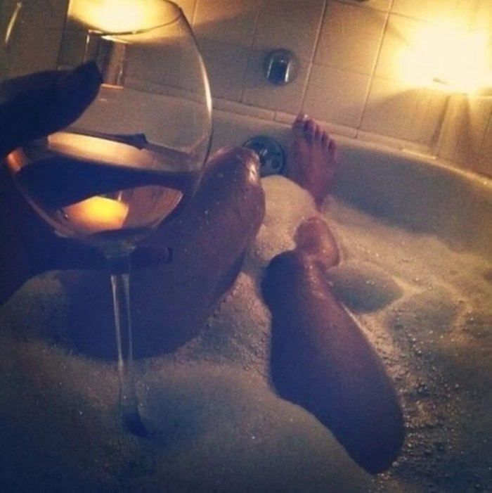 Foamy legs with foam