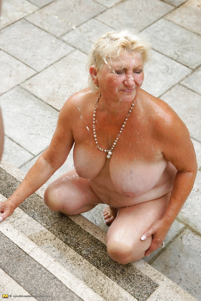 Pissing of elderly women