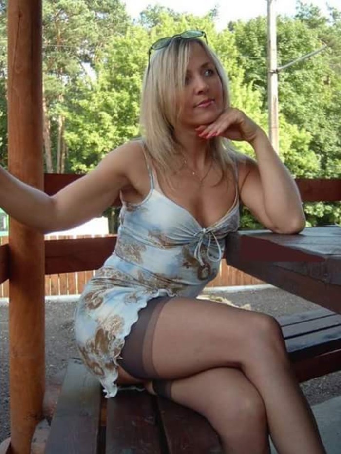 Adult women without complexes