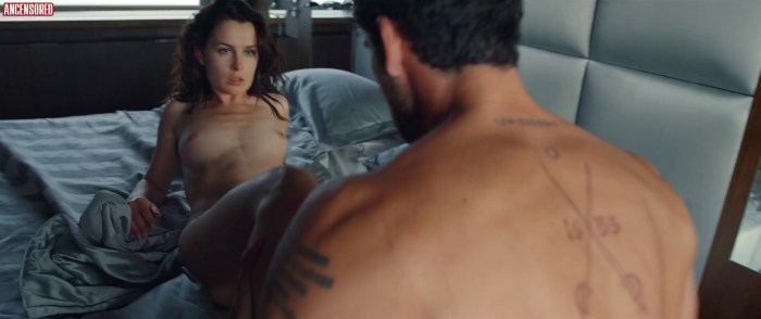 Anna Maria Siklutsk 365 days bed scenes