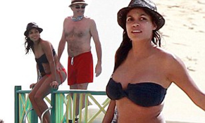 Rosario Dawson Trans Nudonka