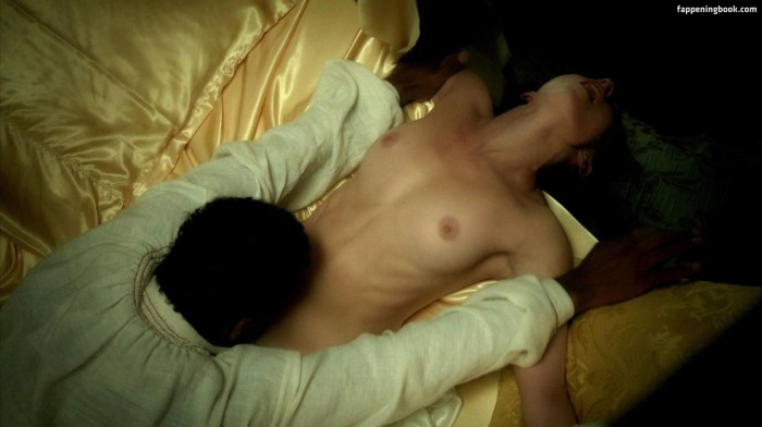 Naked in the movie actress Laura Haddok