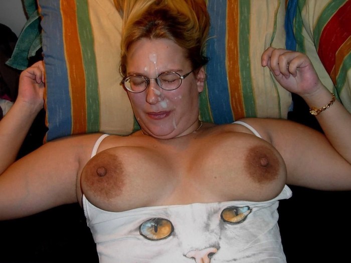 Women with naked tits