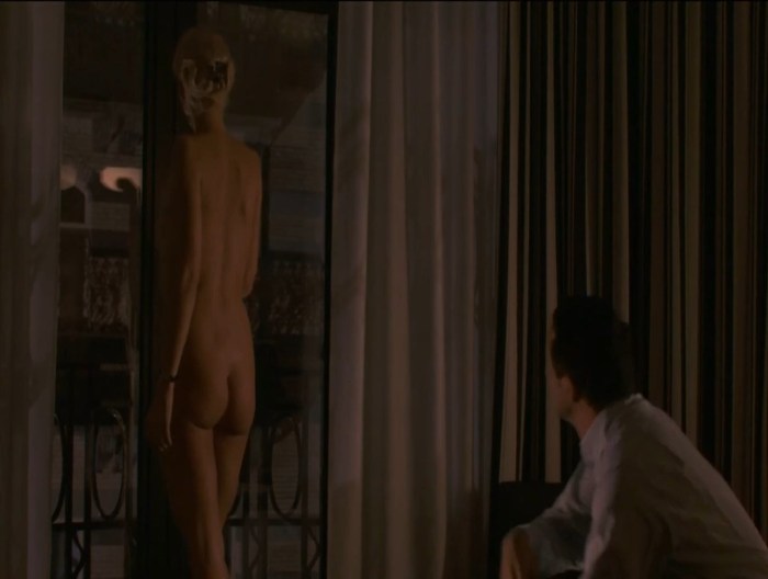 Actress Polly Shannon nude