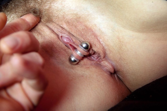 Pornstars with piercing on the clitoris