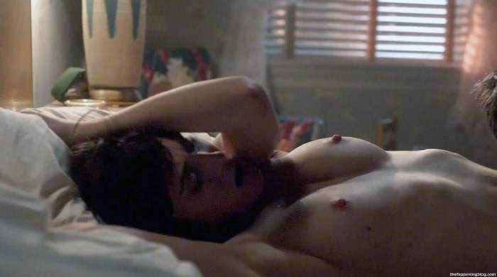 Lizzy Kaplan naked