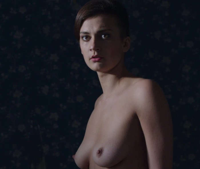 Taisiya Vilkova above the sky naked