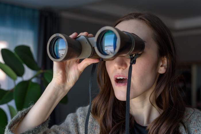 To binoculars for neighbors