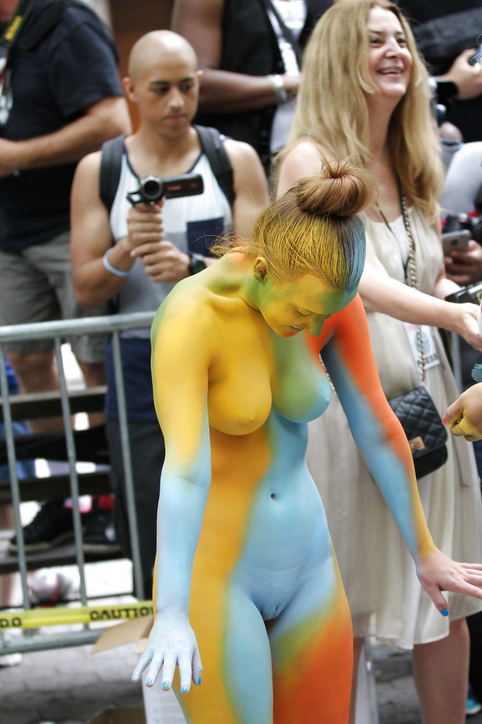 Erotic bodyar on the street