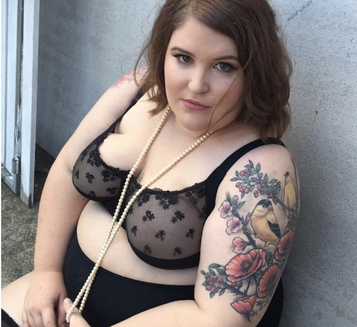 BBW full women with tattoo