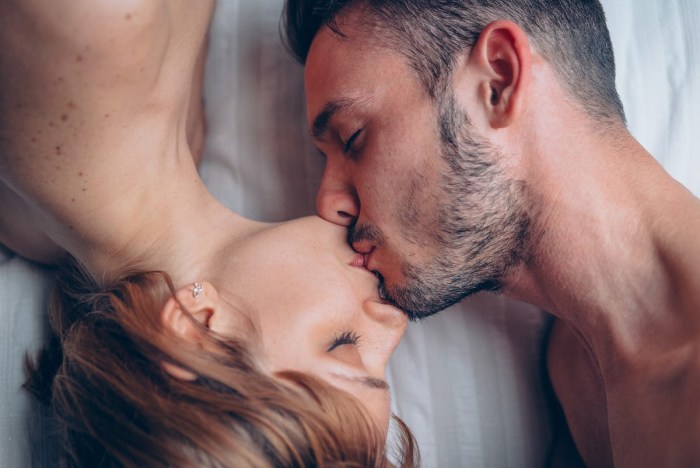 Sex X Art Curly blonde