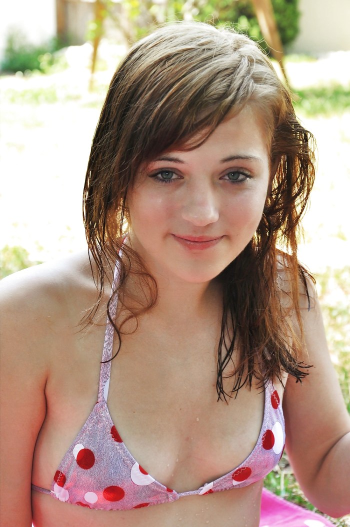 Jailbait mini
