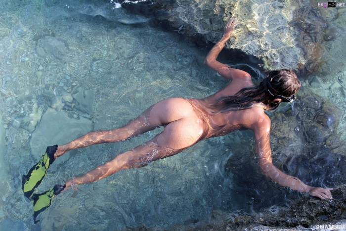 Latvian Babe Heidi Naked in Swimming Pool