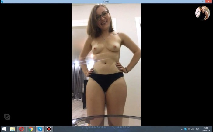 Naked women on Skype
