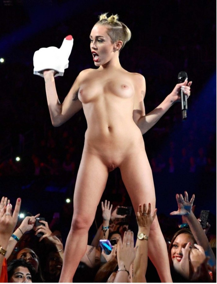 Amanda Palmer undressed