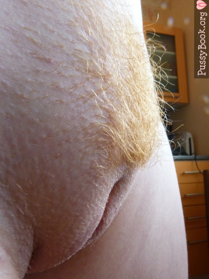 Long pubic hair