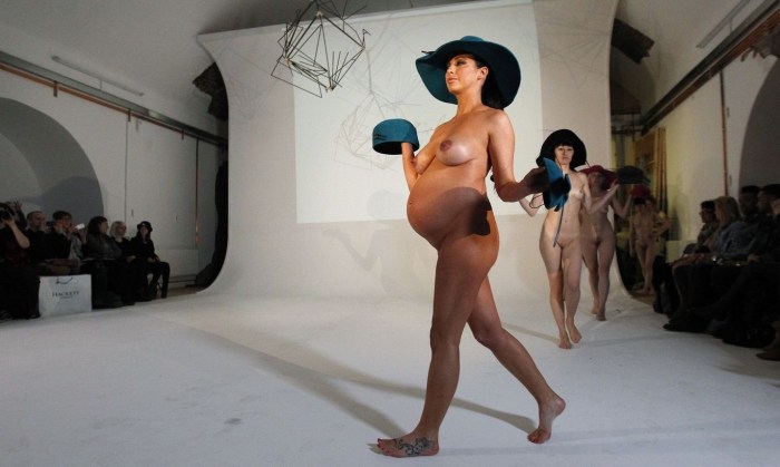 Erotic show in Thailand