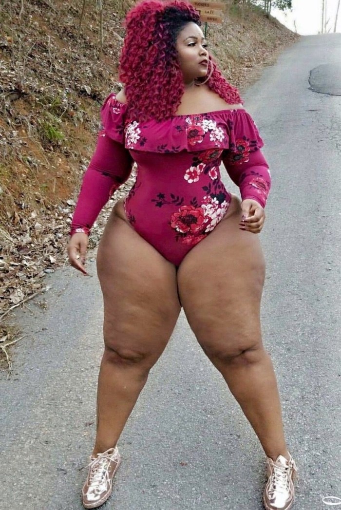 Mature nudist with wide hips