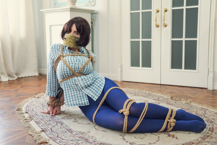 PUSSY CROTCH ROPE BONDAGE in stockings