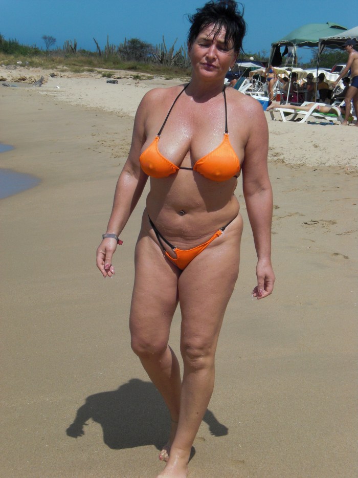 Mature aunts in swimsuits Private