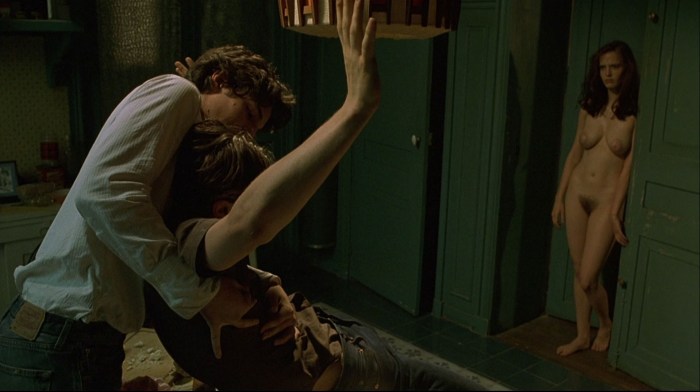 Dreamers 2003 Eva Green breasts