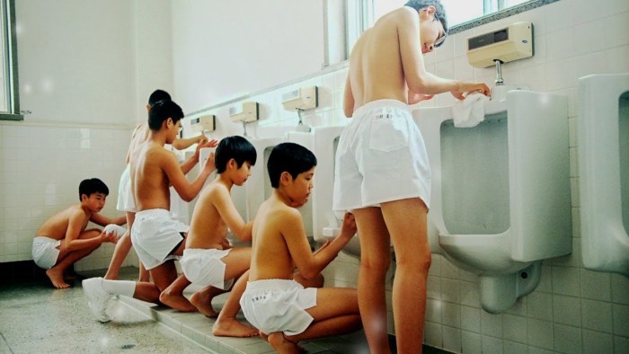 Russian bathhouse with girls