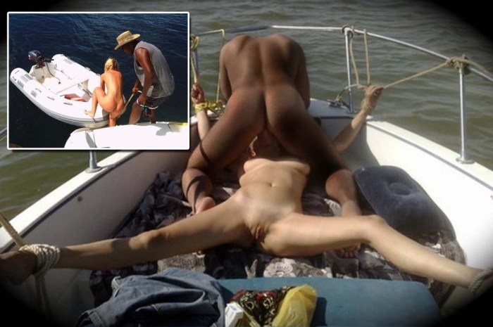 Sucked Negro on the beach