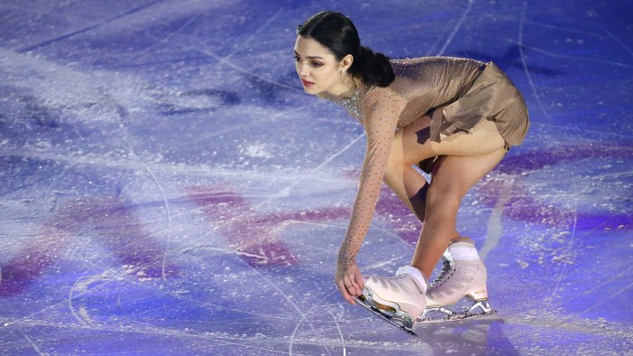 Evgenia Medvedev skater 2021