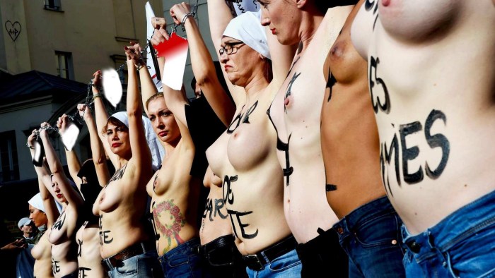 A lot of naked women private