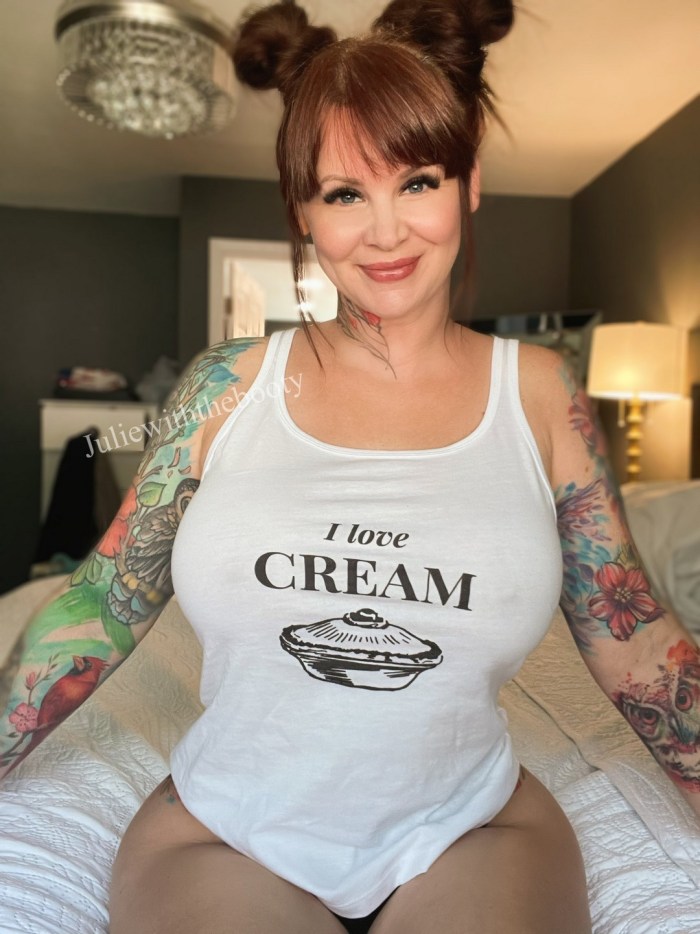 The pleasure of a woman in bed