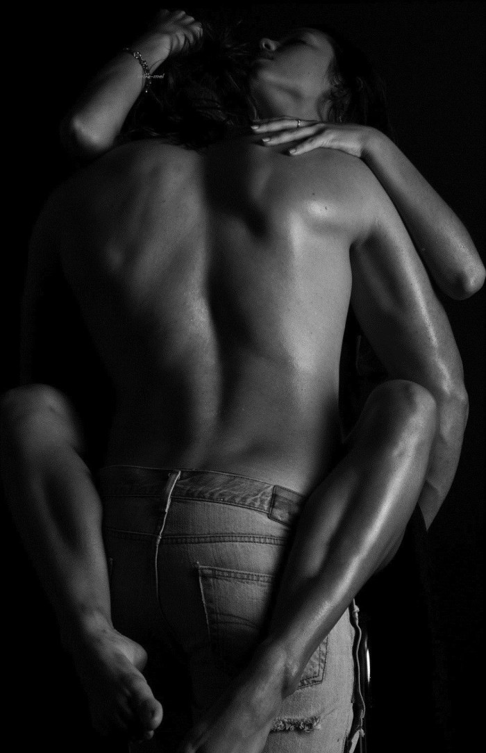 Man and woman sniff