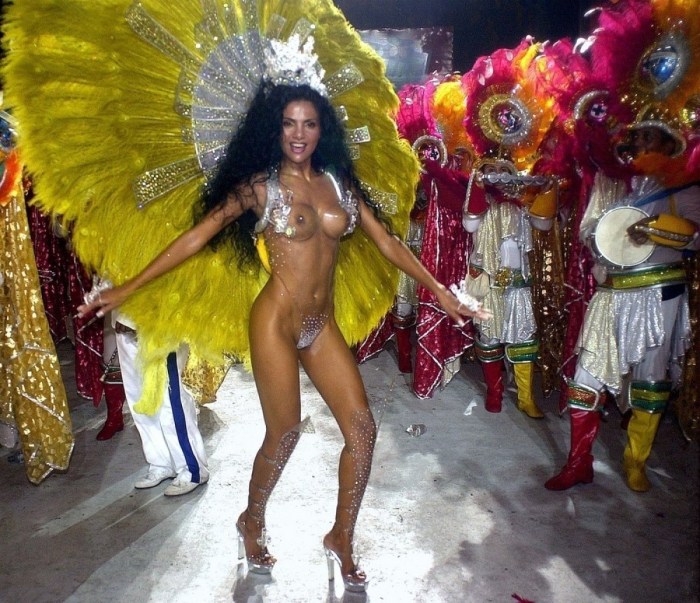 Andrea Martins Brazili Carnival
