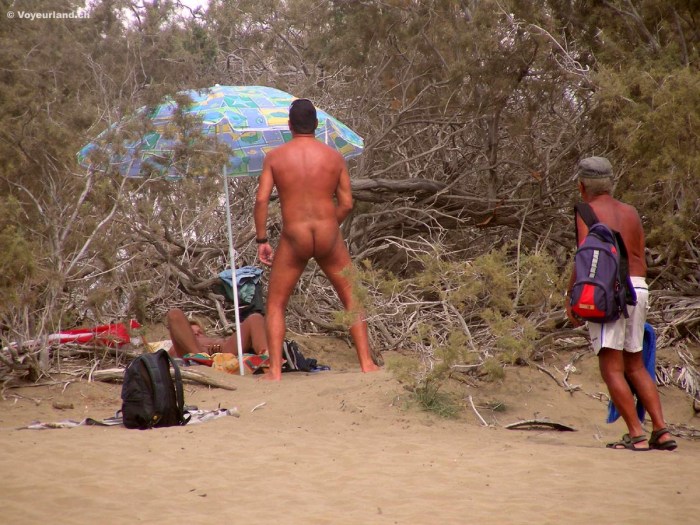 Youth fucks on the beach