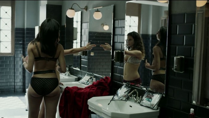 Alba Flores and Ursula Korbero